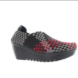 Bernie Mev GEM Slip-On Wedge Shoes – Burgundy Combo – Memory Foam Insole – NWB